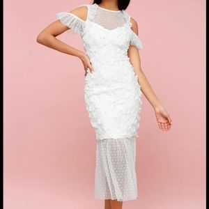 Elliatt size S white Oberon dress with delicate detail